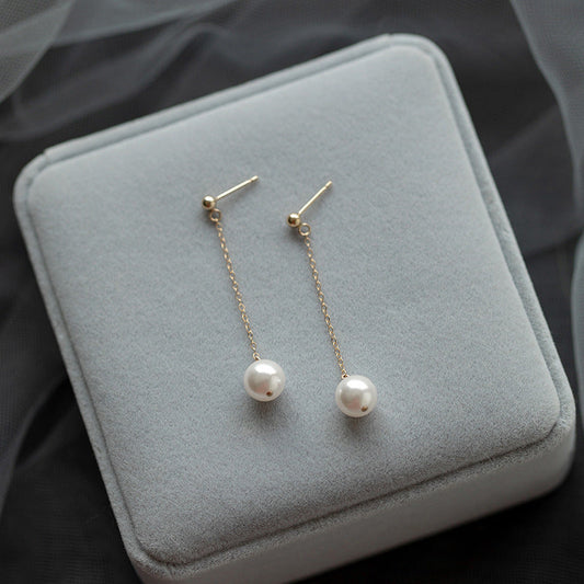Charming Pearl Earring for Any Occasion