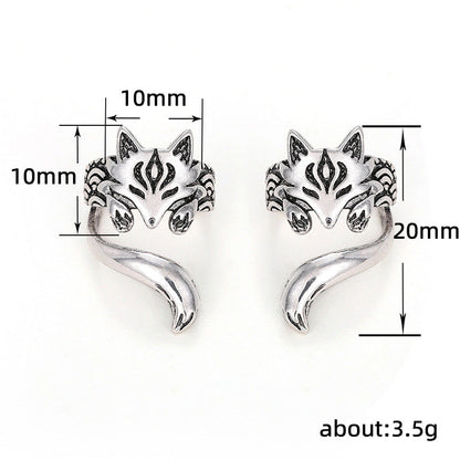 Classic Silver Ring with Timeless Appeal