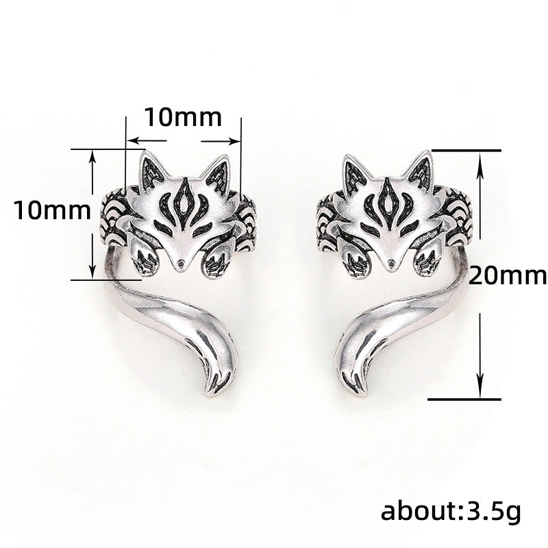 Classic Silver Ring with Timeless Appeal