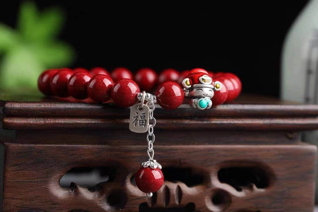 Charming Silver Bracelet for Any Occasion