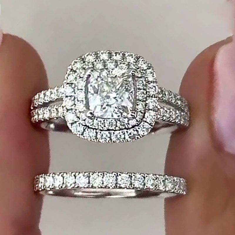 Beautiful Set with Unique Style