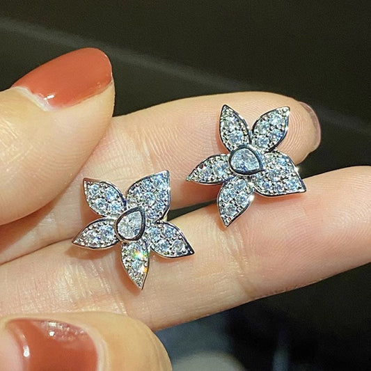 Romantic Earring for Special Moments