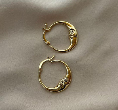 Charming Earring for Any Occasion