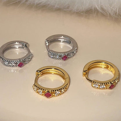 Beautiful Gold Earring with Unique Style