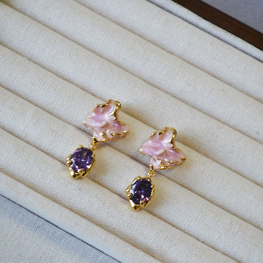 Charming Silver Earring for Any Occasion