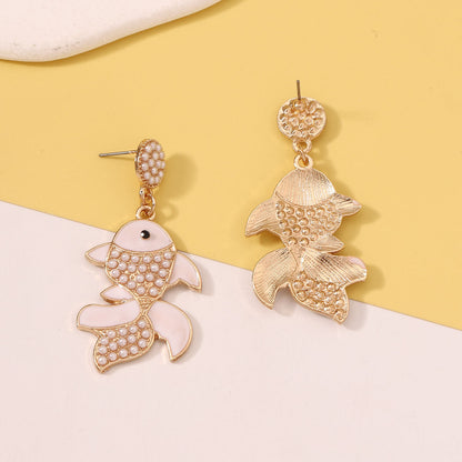 Delicate Artisan Gold Earring