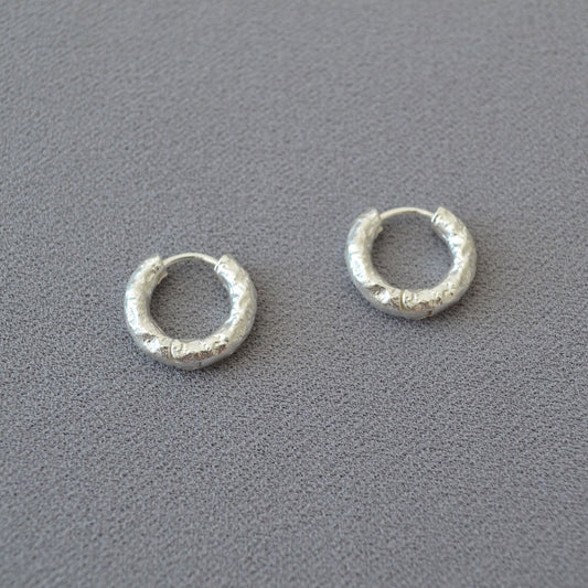 Vintage Handmade Gold Earring