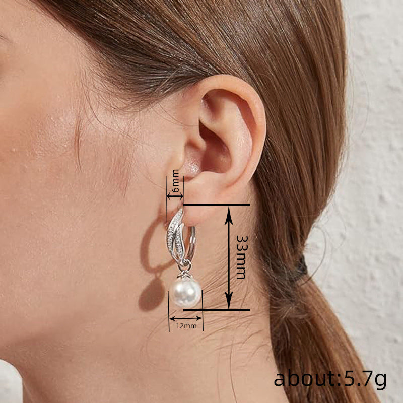Beautiful Pearl Earring with Unique Style