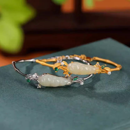 Romantic Gold Bracelet for Special Moments