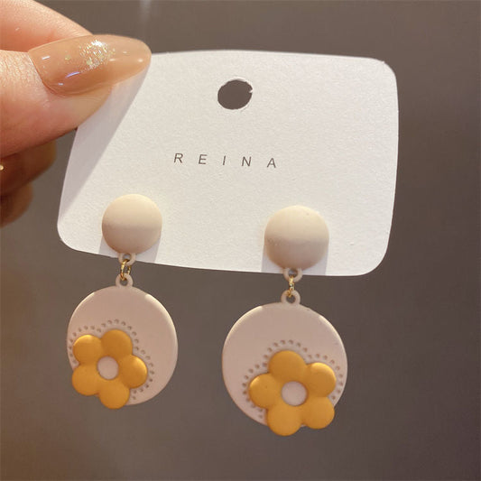 Elegant Earring for Every Occasion