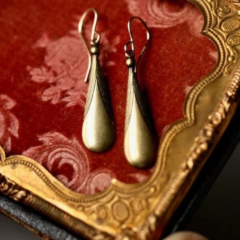 Classic Earring with Timeless Appeal
