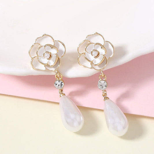 Romantic Pearl Earring for Special Moments