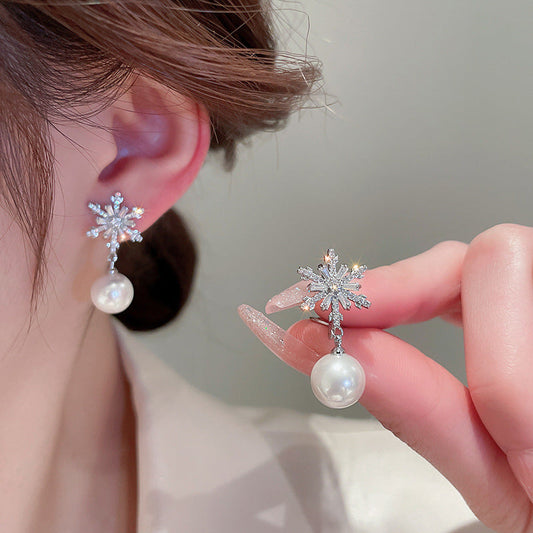 Beautiful Pearl Earring with Unique Style