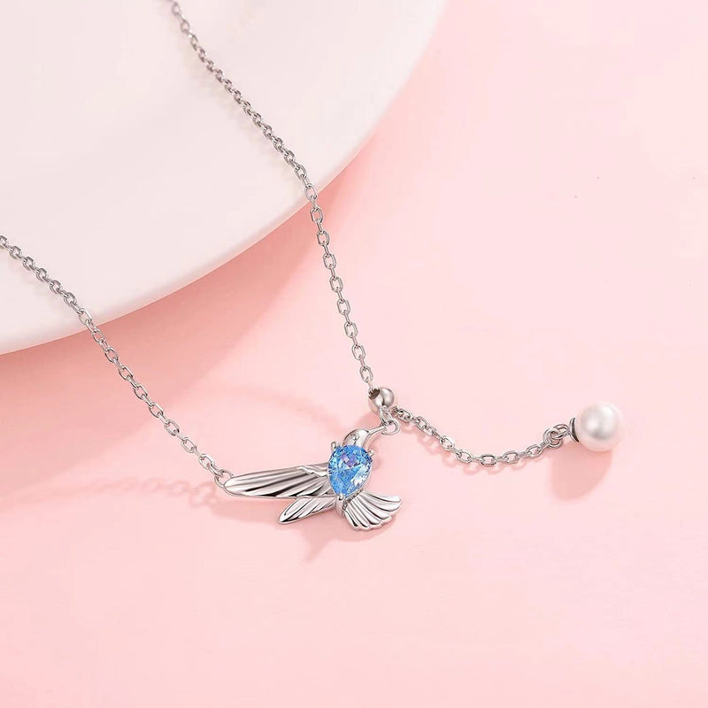Beautiful Pearl Necklace with Unique Style