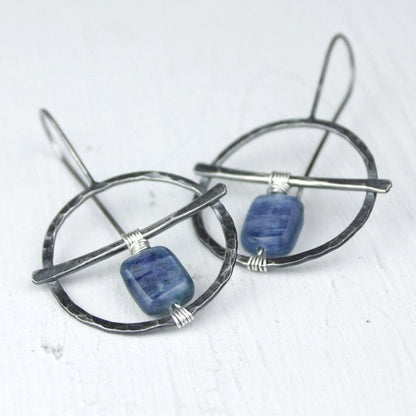 Charming Silver Earring for Any Occasion