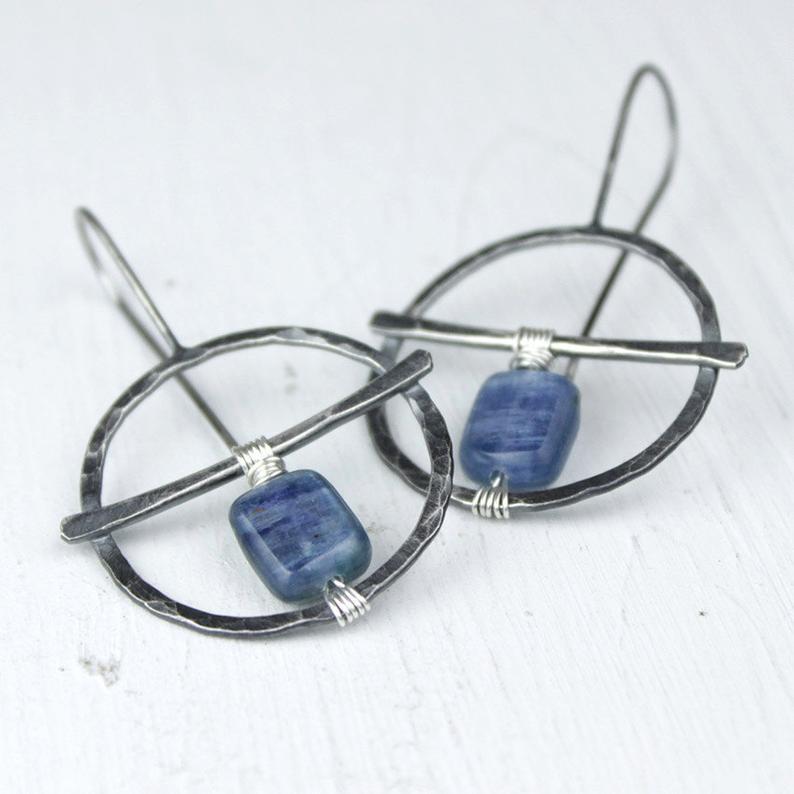 Charming Silver Earring for Any Occasion