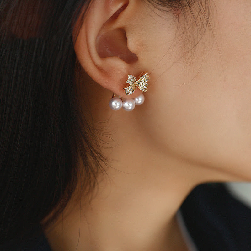 Stunning Pearl Earring for Daily Wear