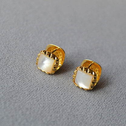 Stunning Gold Earring for Daily Wear
