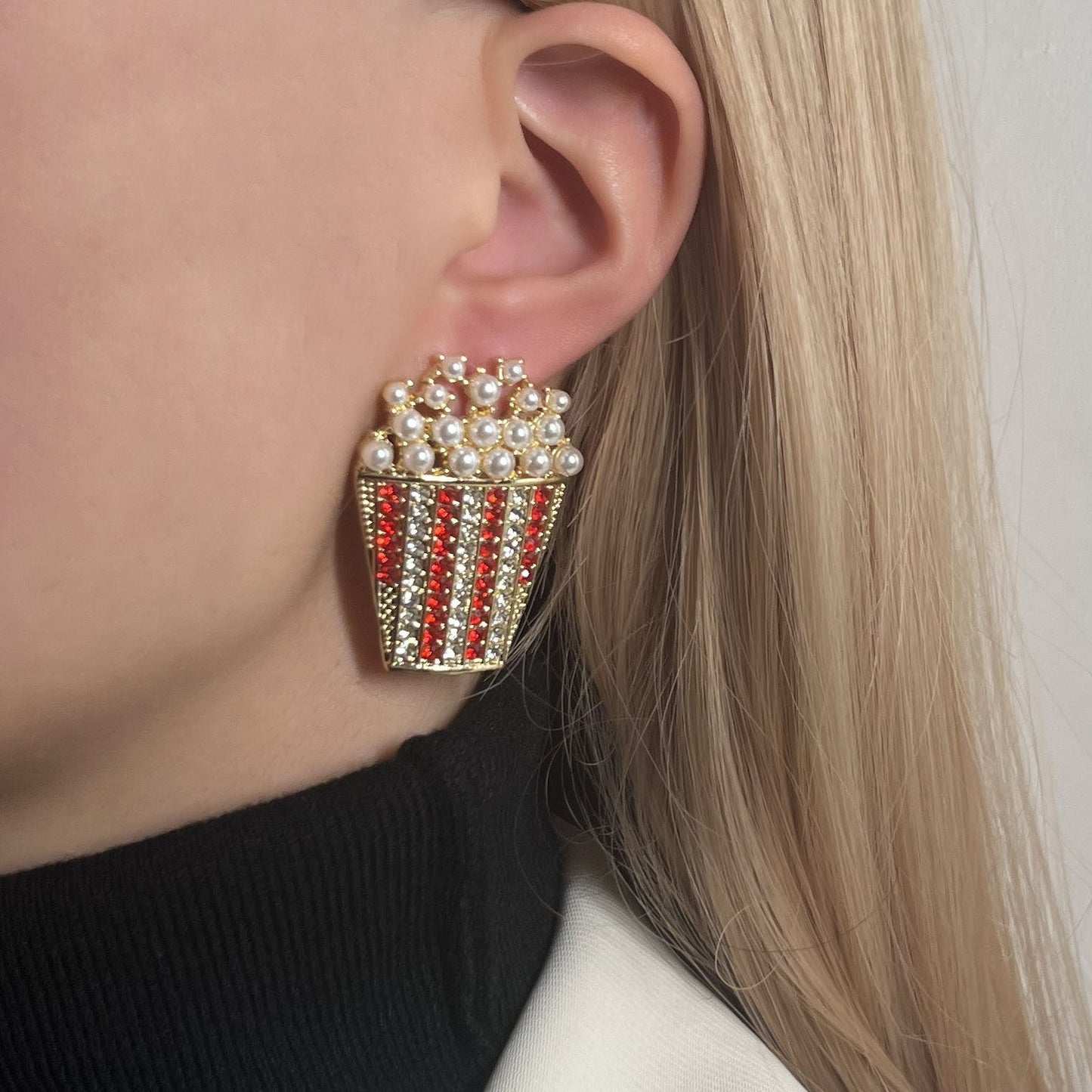 Charming Pearl Earring for Any Occasion