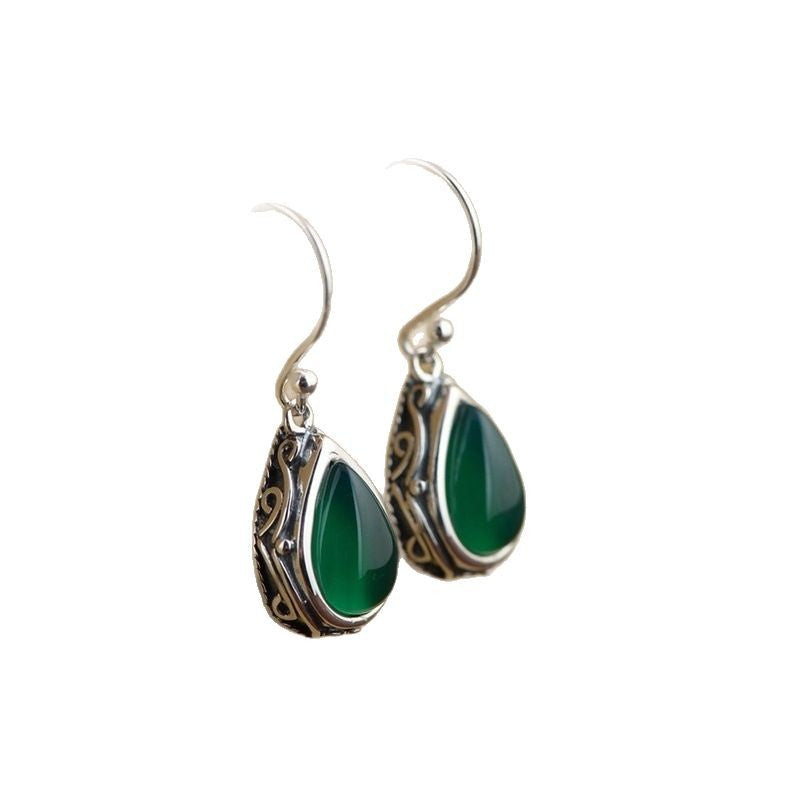 Charming Silver Earring for Any Occasion