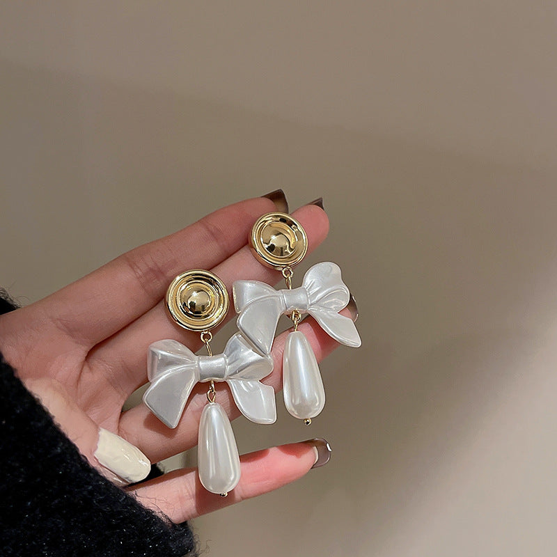 Stunning Pearl Earring for Daily Wear