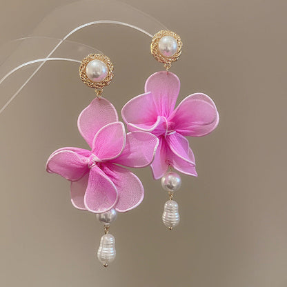 Charming Pearl Earring for Any Occasion