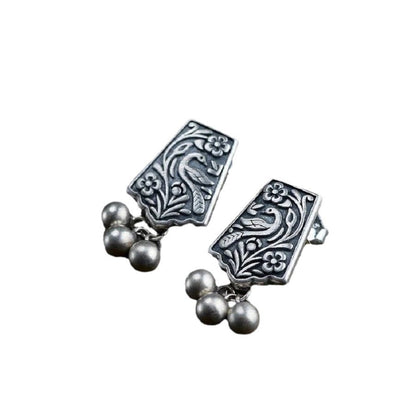 Charming Earring for Any Occasion
