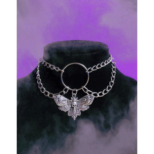 Charming Silver Necklace for Any Occasion