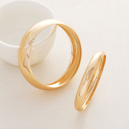 Classic Gold Bracelet with Timeless Appeal