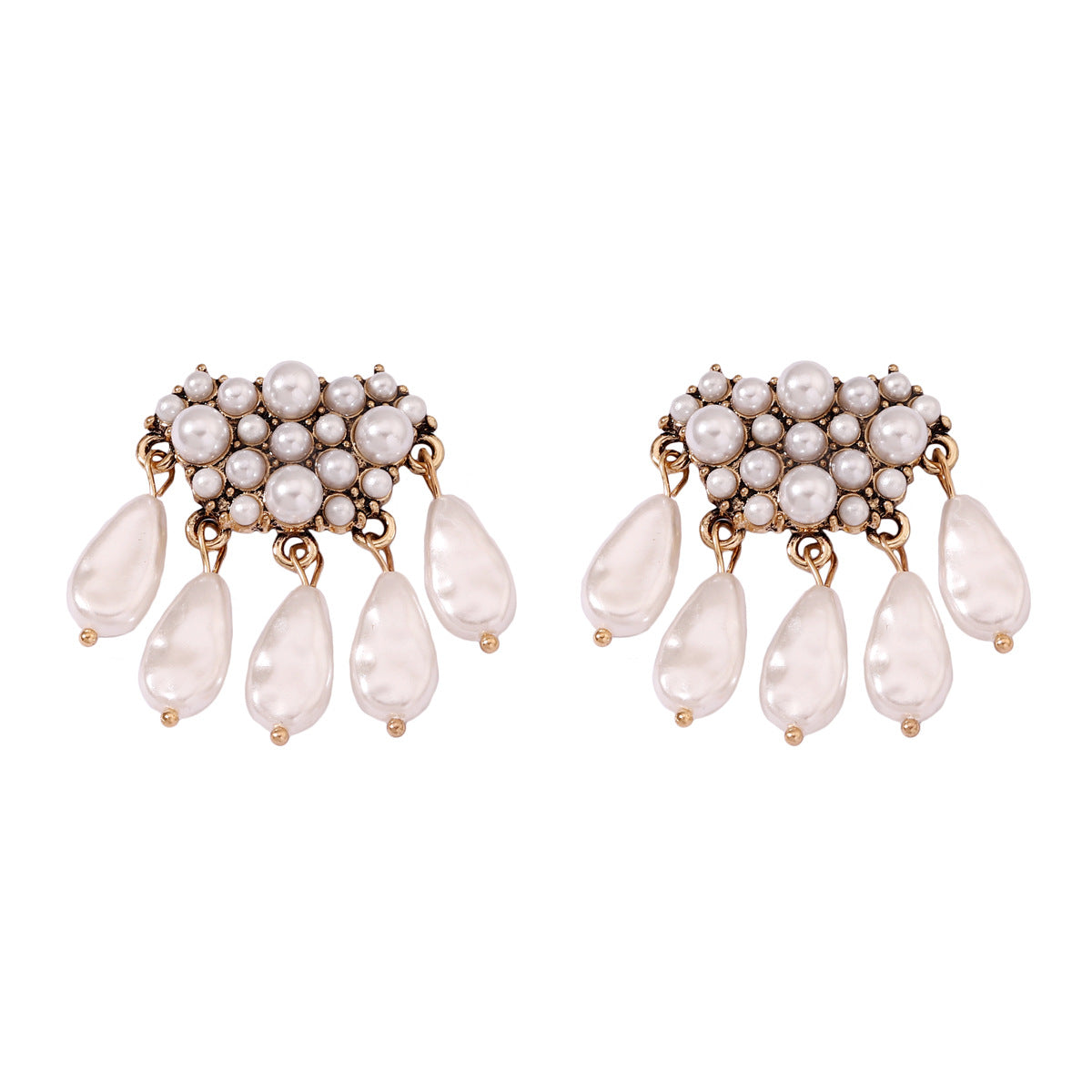 Classic Pearl Earring with Timeless Appeal