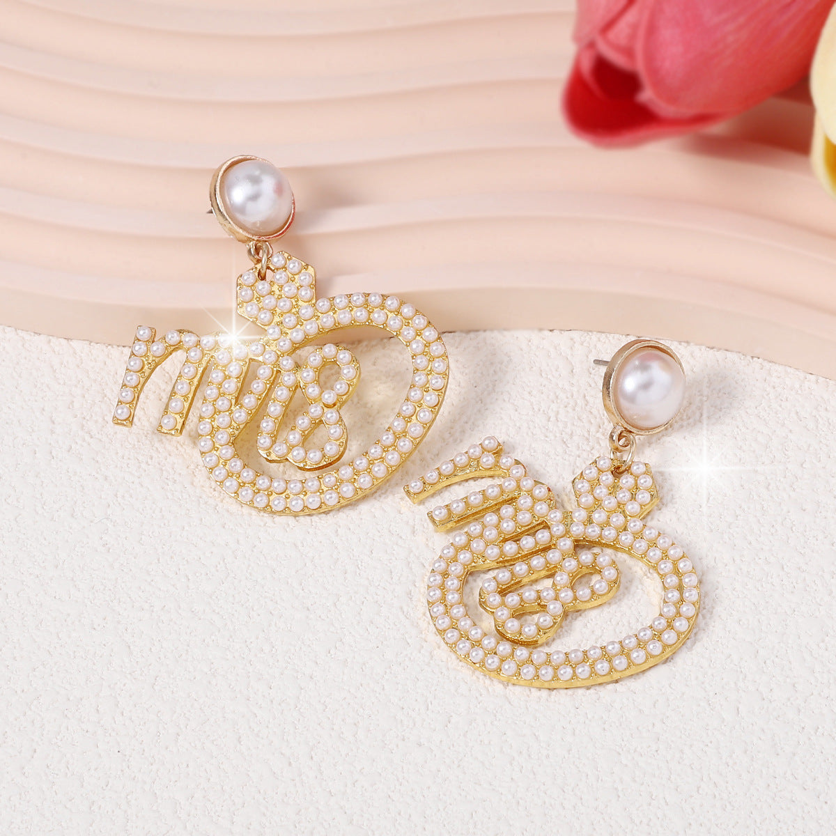 Beautiful Pearl Earring with Unique Style