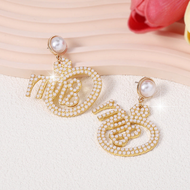 Beautiful Pearl Earring with Unique Style