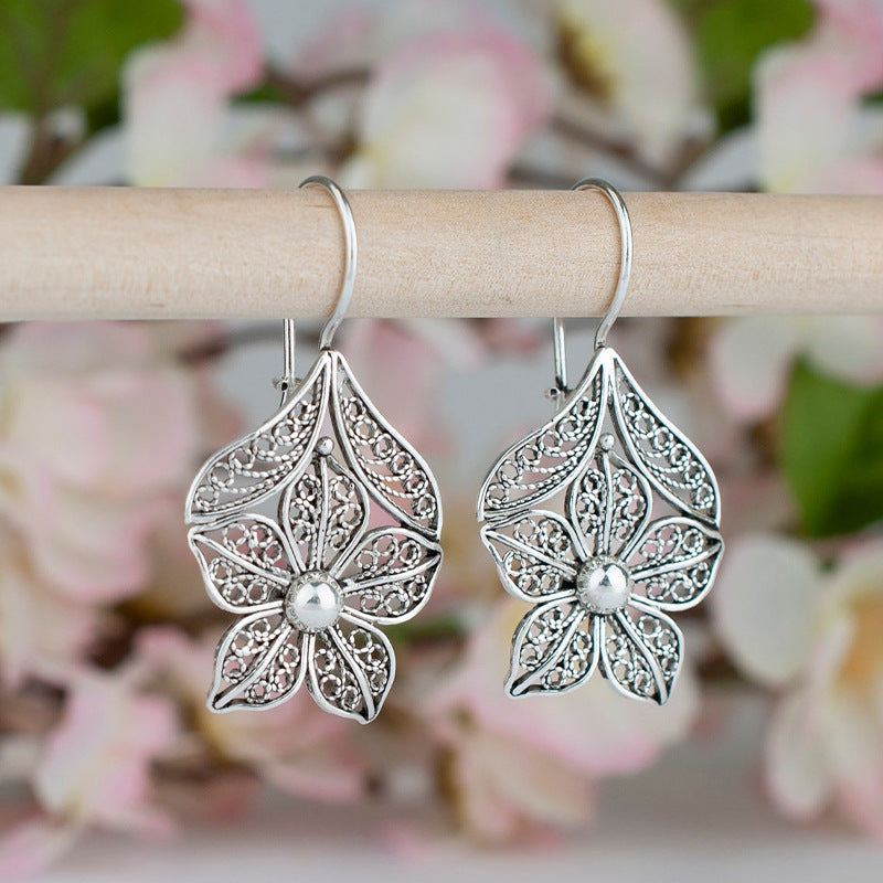 Charming Earring for Any Occasion