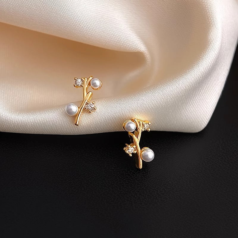 Delicate Artisan Pearl Earring