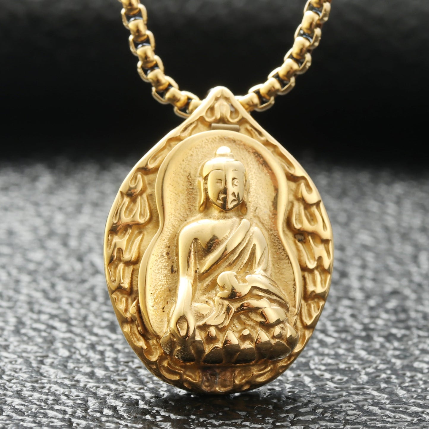 Classic Necklace with Timeless Appeal