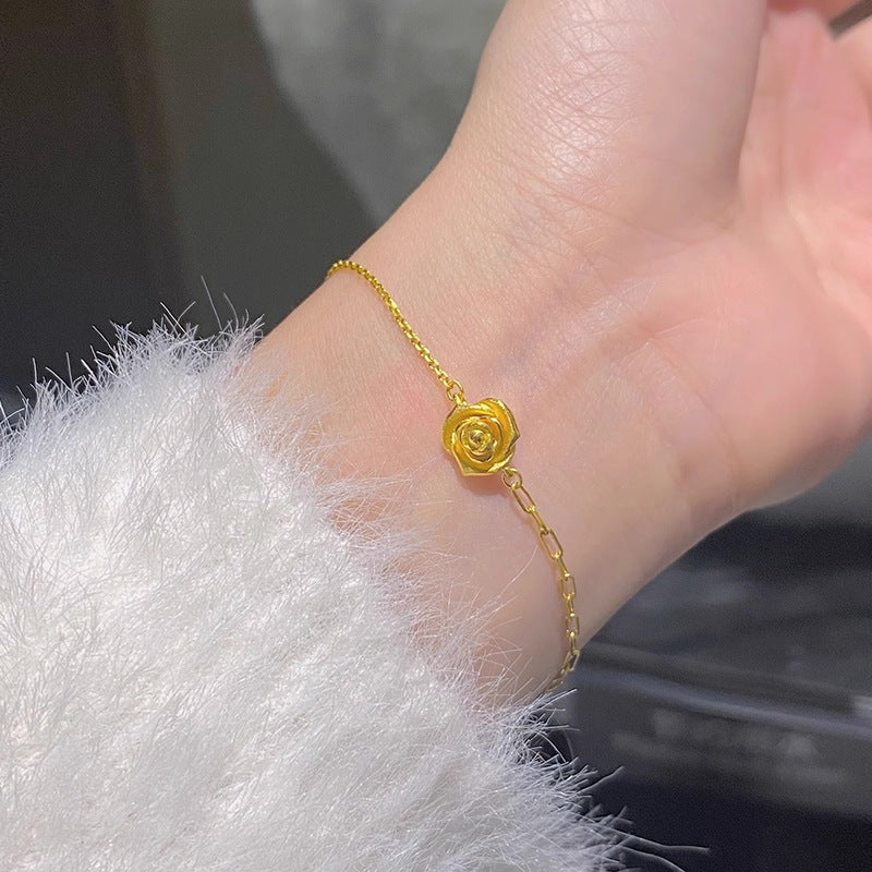 Charming Gold Bracelet for Any Occasion