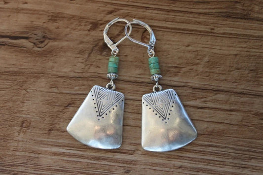 Classic Earring with Timeless Appeal