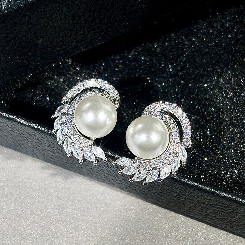 Stunning Pearl Earring for Daily Wear