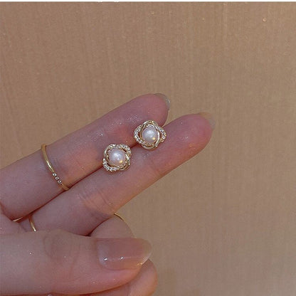 Elegant Pearl Earring for Every Occasion