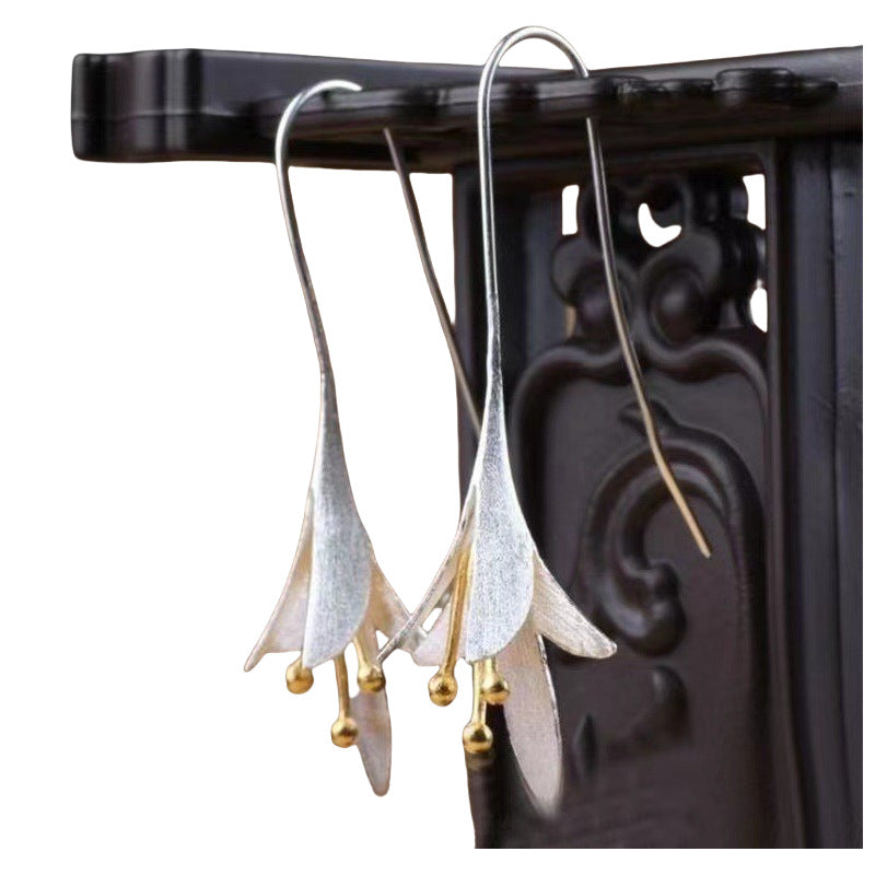 Classic Earring with Timeless Appeal