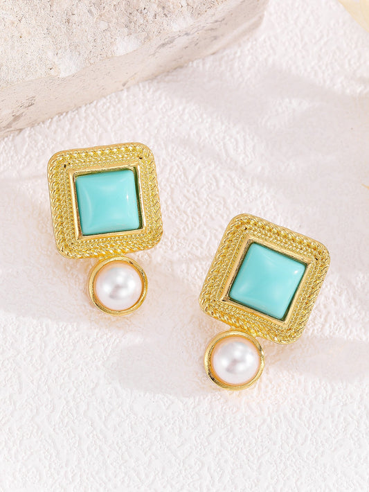 Stunning Earring for Daily Wear