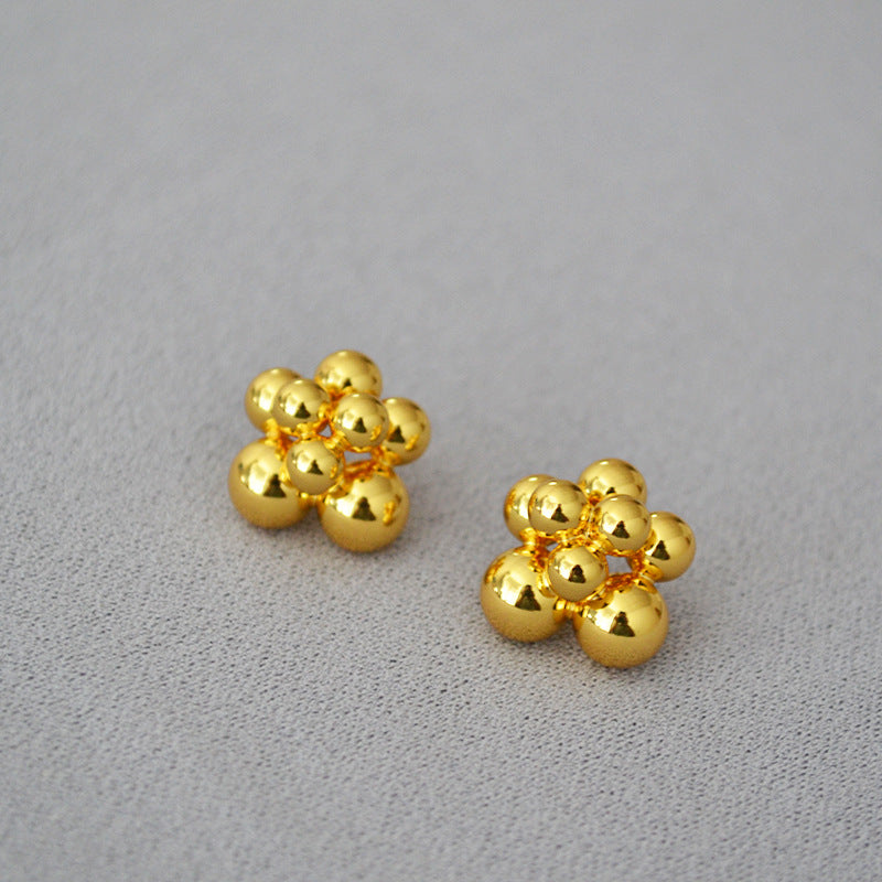 Beautiful Gold Earring with Unique Style