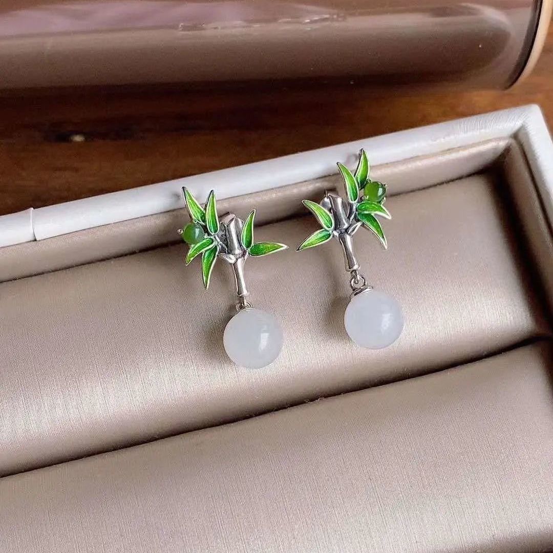 Beautiful Silver Earring with Unique Style