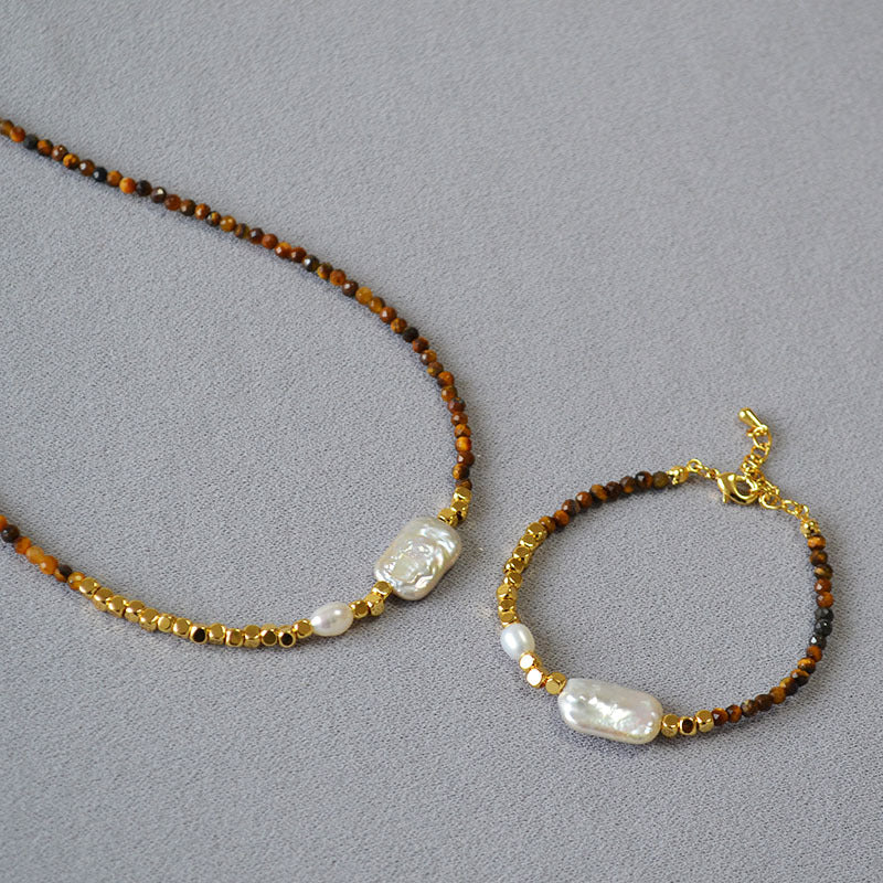 Charming Pearl Necklace for Any Occasion