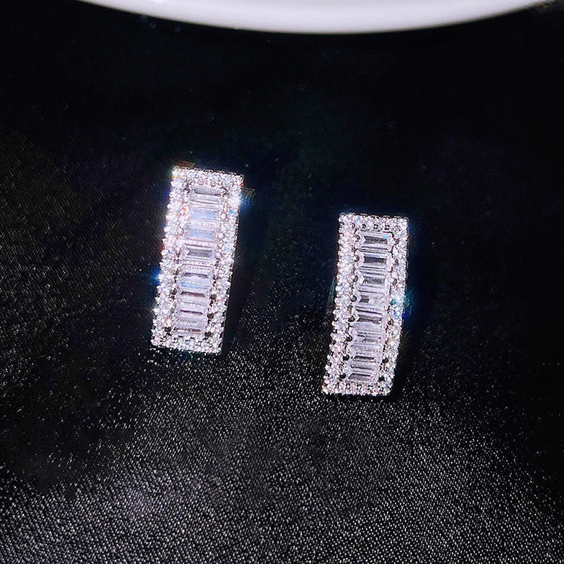 Charming Piece for Any Occasion