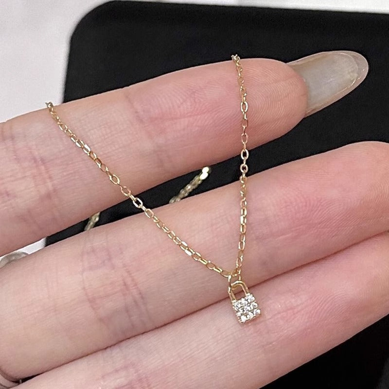 Stunning Necklace for Daily Wear