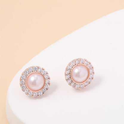 Beautiful Pearl Earring with Unique Style