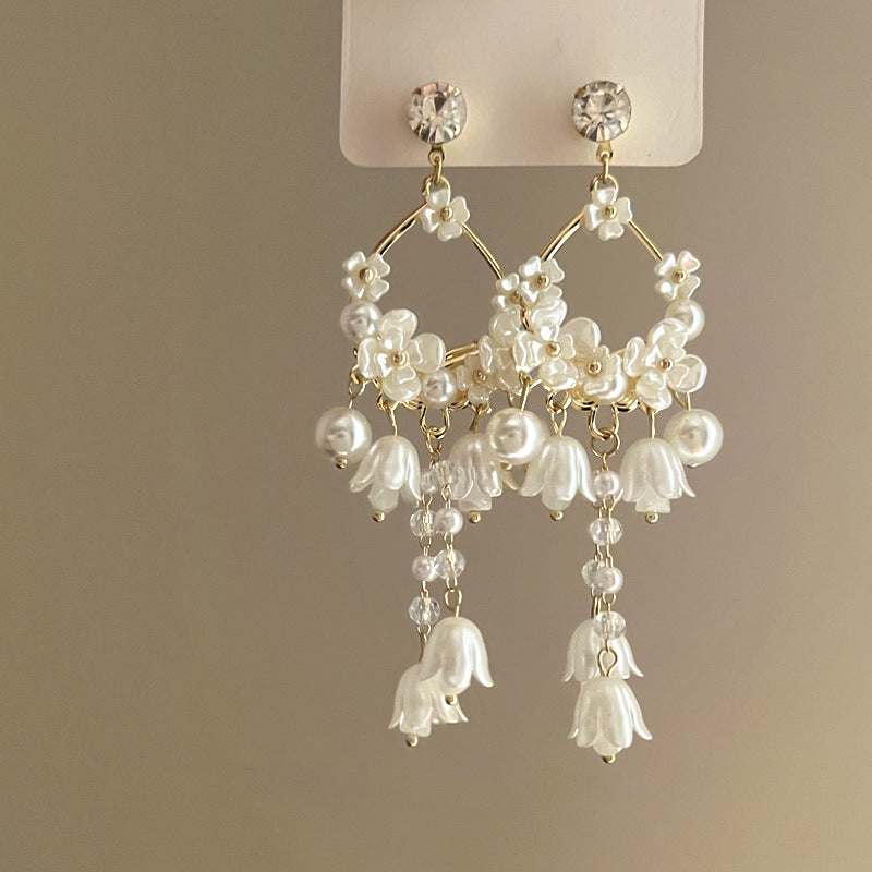 Charming Pearl Earring for Any Occasion