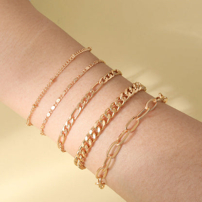 Romantic Gold Bracelet for Special Moments