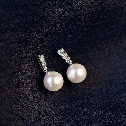 Delicate Artisan Pearl Earring